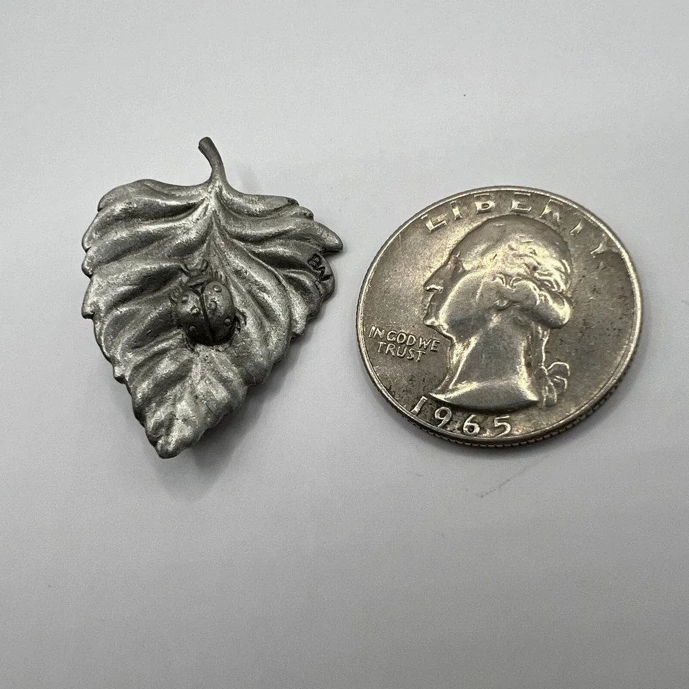Vintage Marjolein Bastin Leaf Ladybug Brooch Pewter Tone Outdoors Nature Pin‎